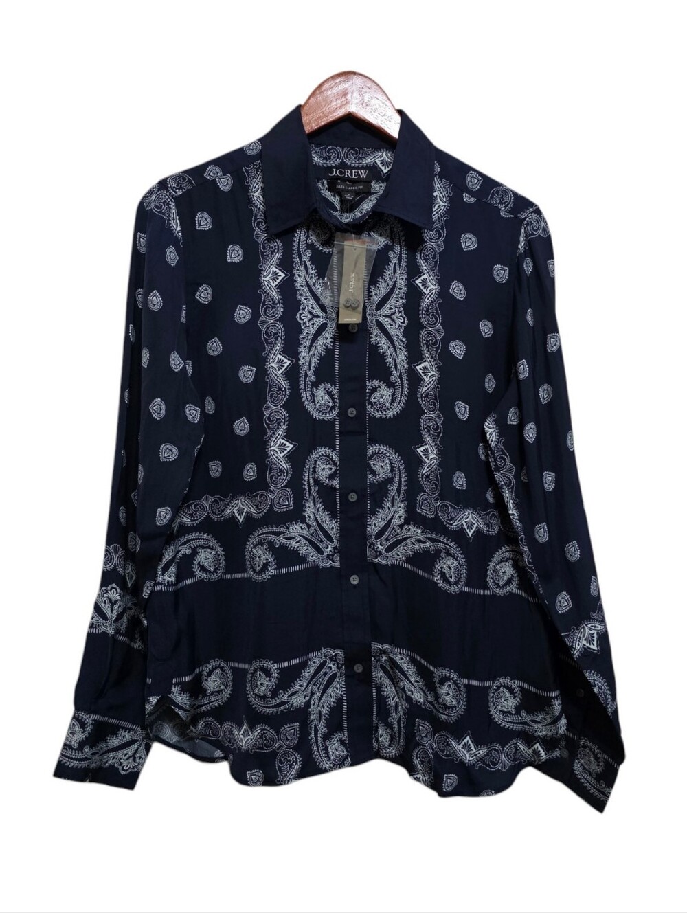 J. Crew Jules Classic Fit Shirt in Navy Bandana Print Size 8 NWT - Picture 3 of 5